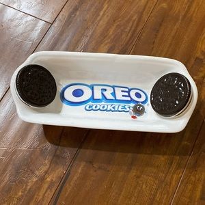 Oreo Cookie serving dish‎